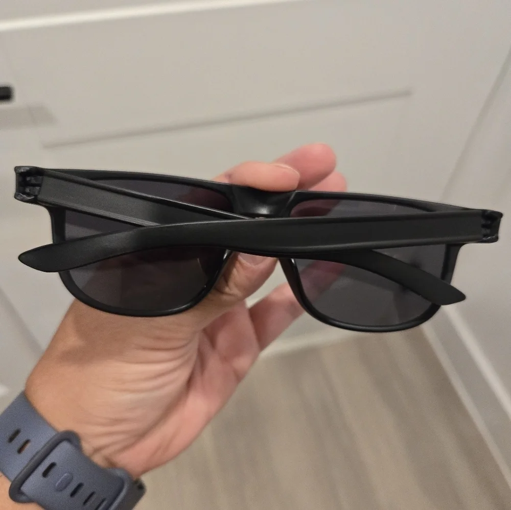 Unisex Unbranded Black Polarized Sunglasses Kd6790 Designed In Italy